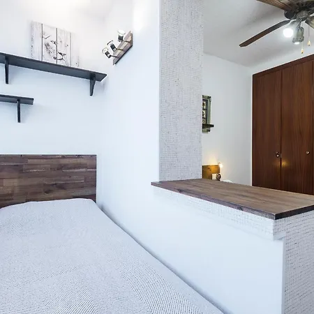 Piso Gloria サロウ